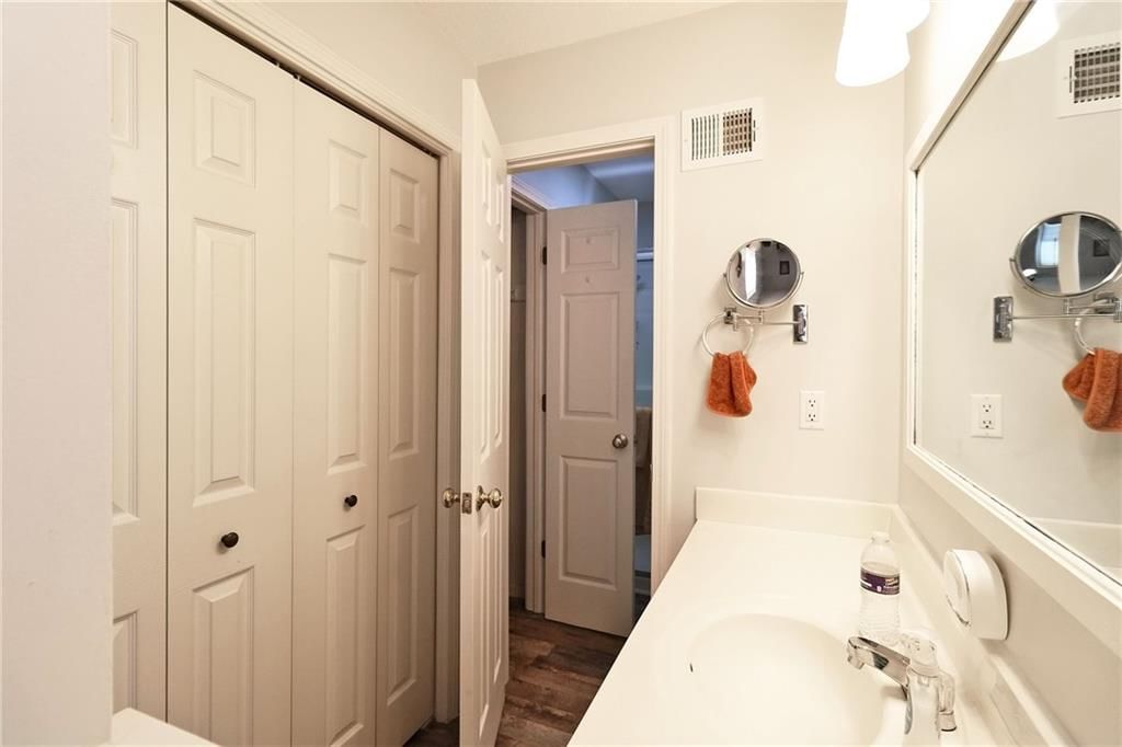 705 NE Swann Circle — photo 30
