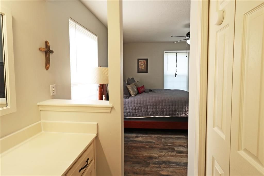 705 NE Swann Circle — photo 32