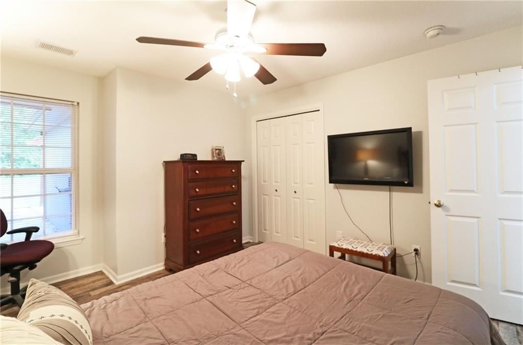 705 NE Swann Circle — photo 35