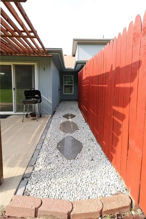 705 NE Swann Circle — photo 42