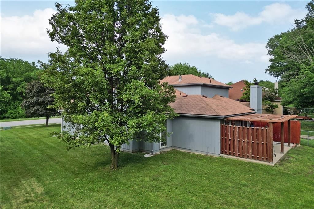 705 NE Swann Circle — photo 45