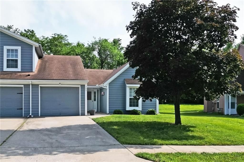 705 NE Swann Circle — photo 46