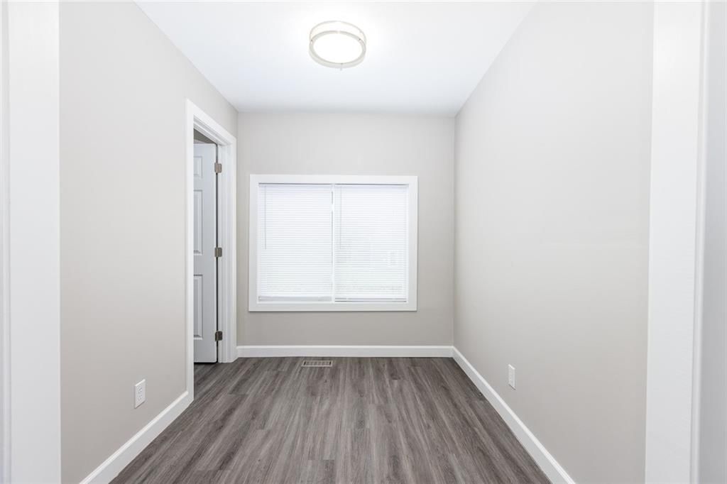 638 E Mill Street — photo 7