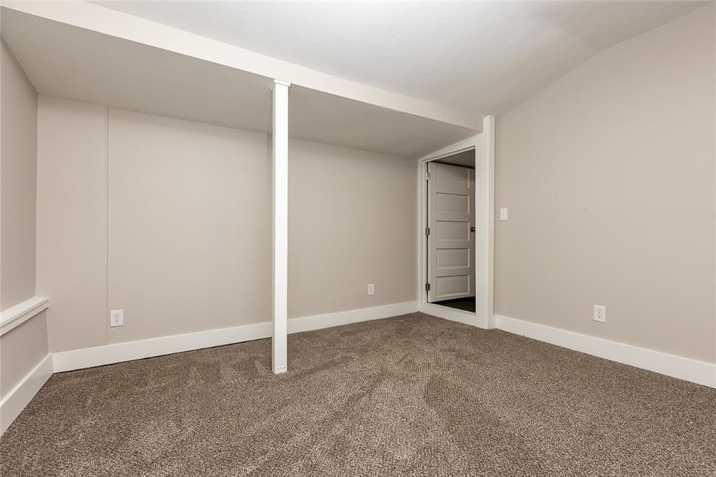 638 E Mill Street — photo 13