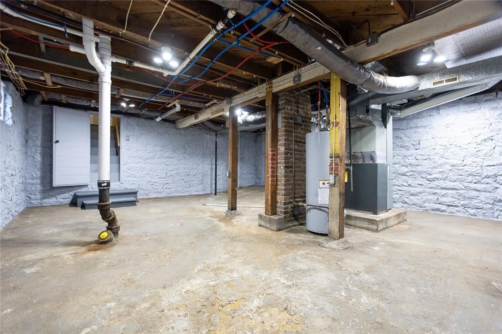 638 E Mill Street — photo 15