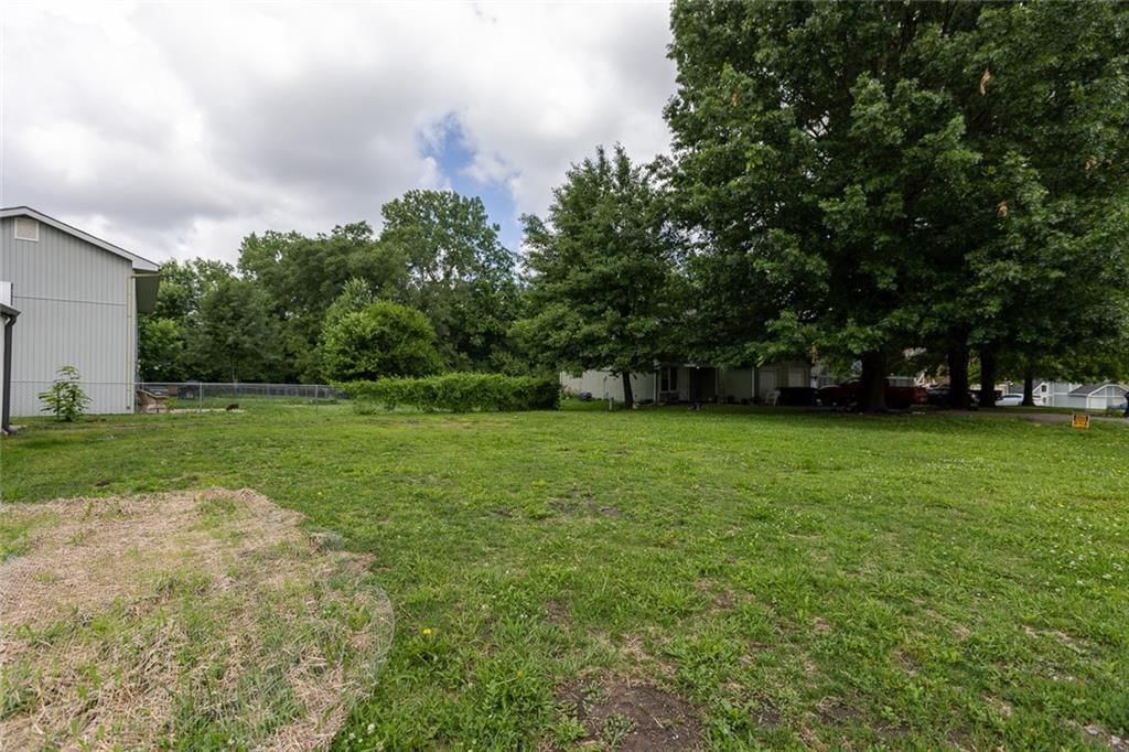 638 E Mill Street — photo 18