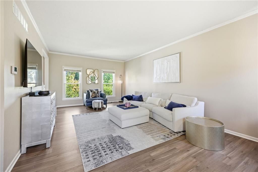15013 W 77th Terrace — photo 9