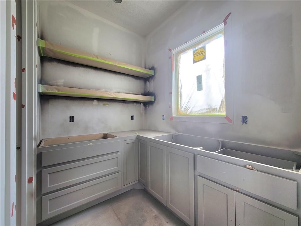 18220 Monrovia Street — photo 10
