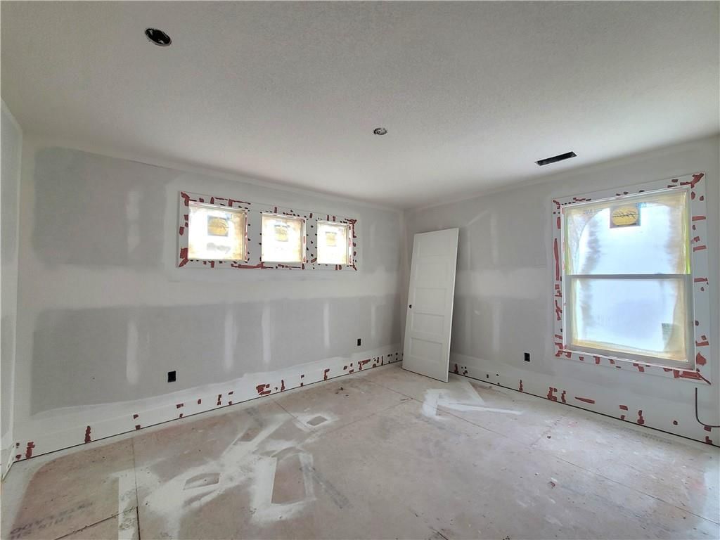 18220 Monrovia Street — photo 31