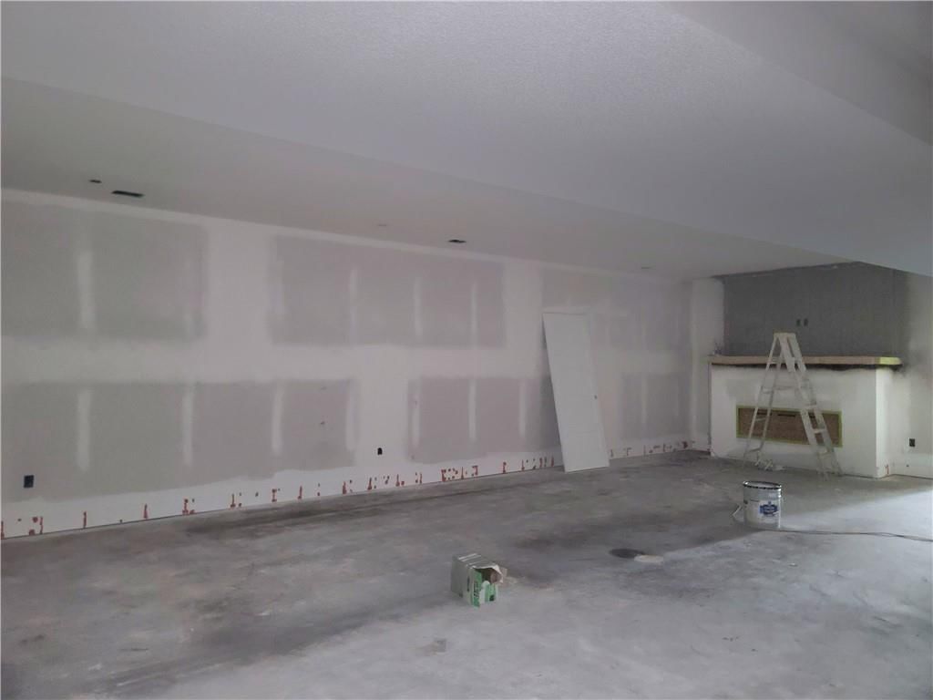 18220 Monrovia Street — photo 35
