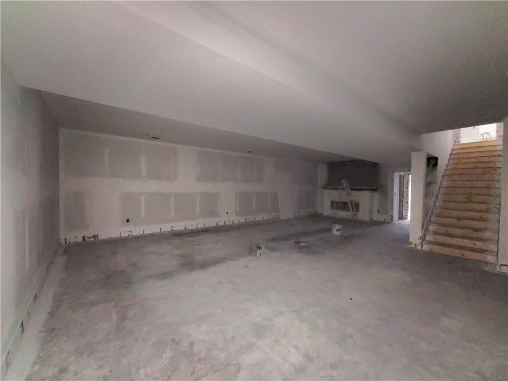 18220 Monrovia Street — photo 37