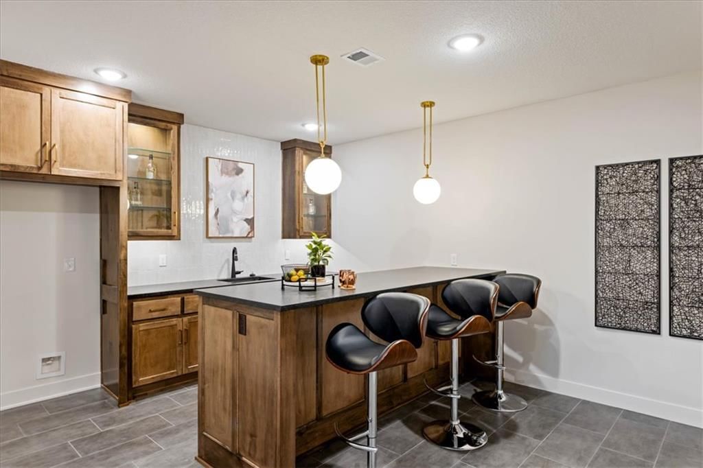 18220 Monrovia Street — photo 58