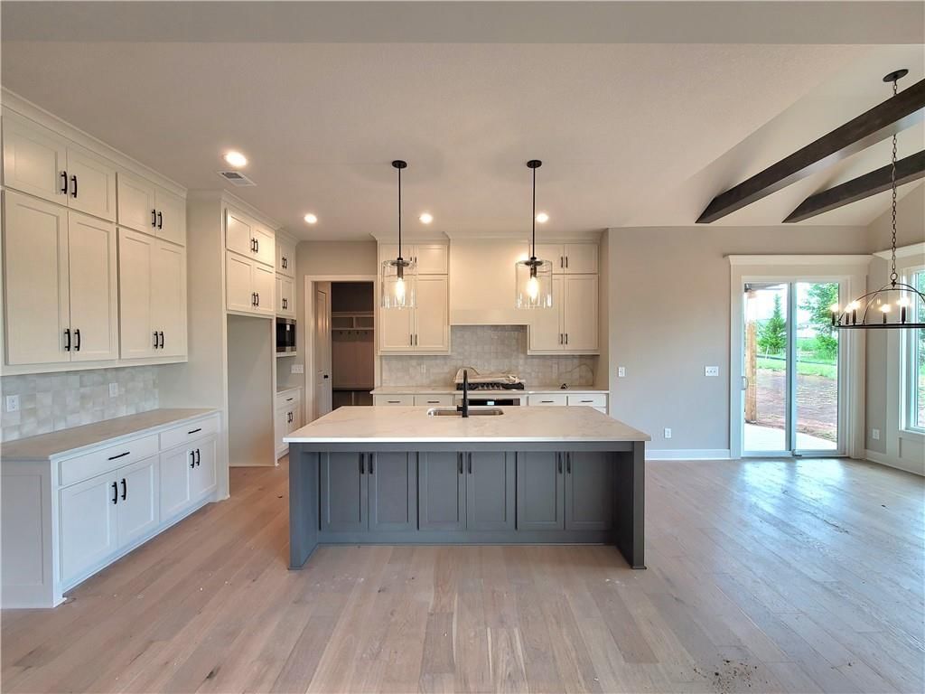 18257 Earnshaw Street — photo 8