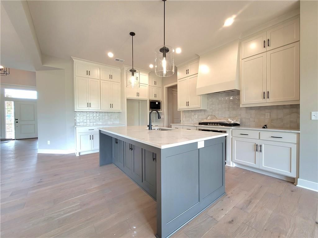 18257 Earnshaw Street — photo 9
