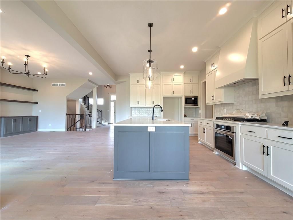 18257 Earnshaw Street — photo 10