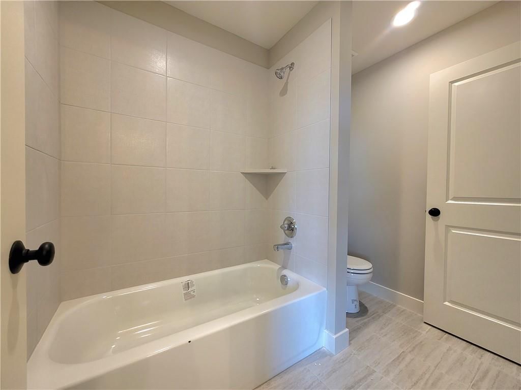 18257 Earnshaw Street — photo 20