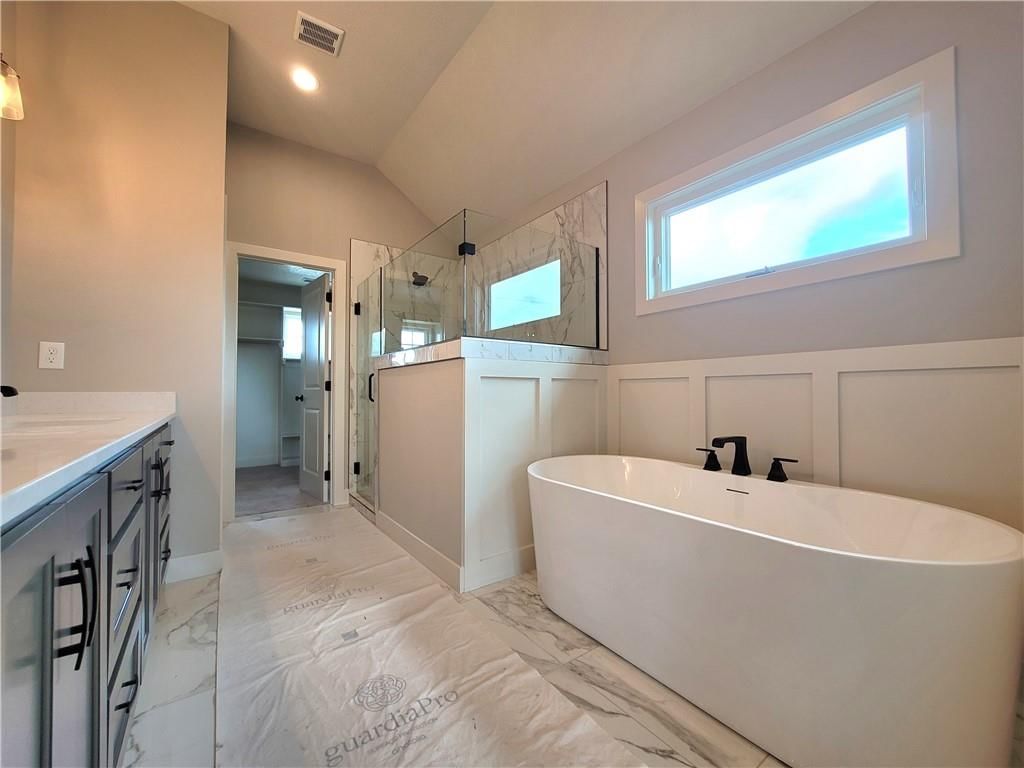 18257 Earnshaw Street — photo 31