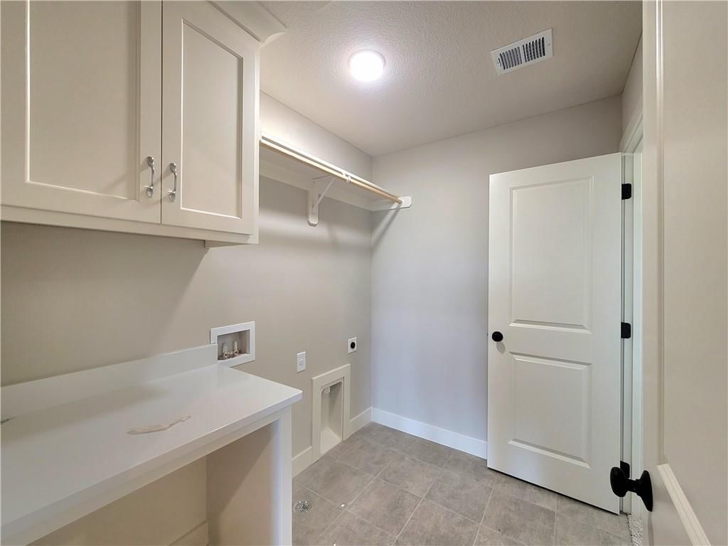 18257 Earnshaw Street — photo 34