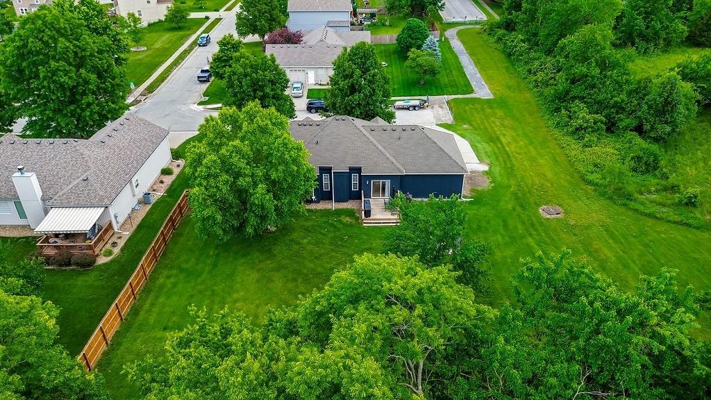 400 SW Horseplay Drive — photo 34