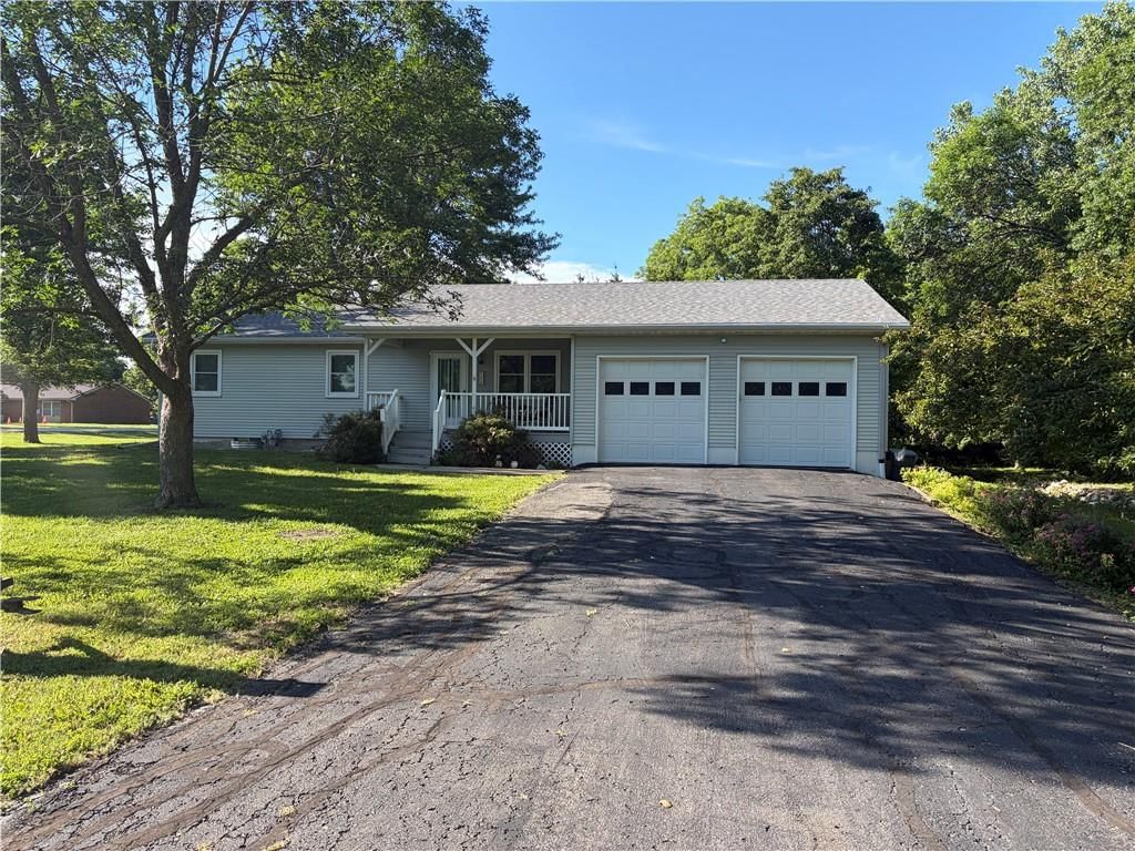 724 Garrettson Street, Burlington, KS