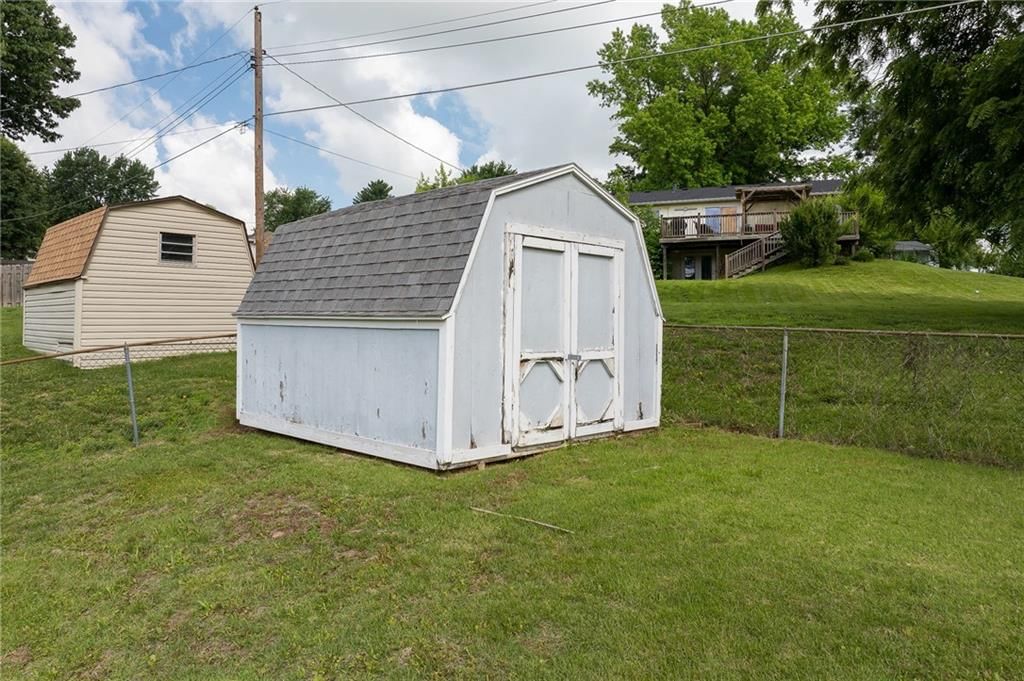 3037 Floyd Avenue — photo 4