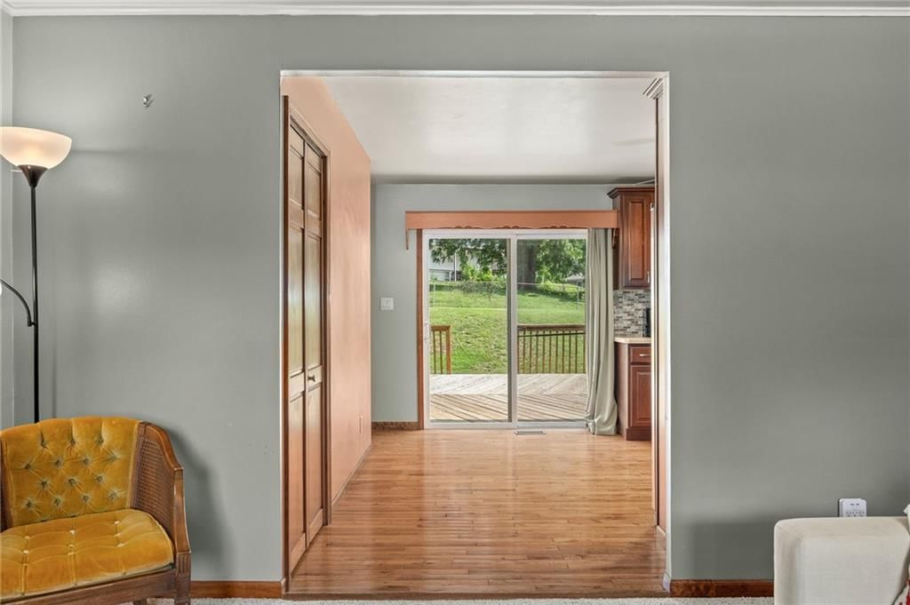 3037 Floyd Avenue — photo 10