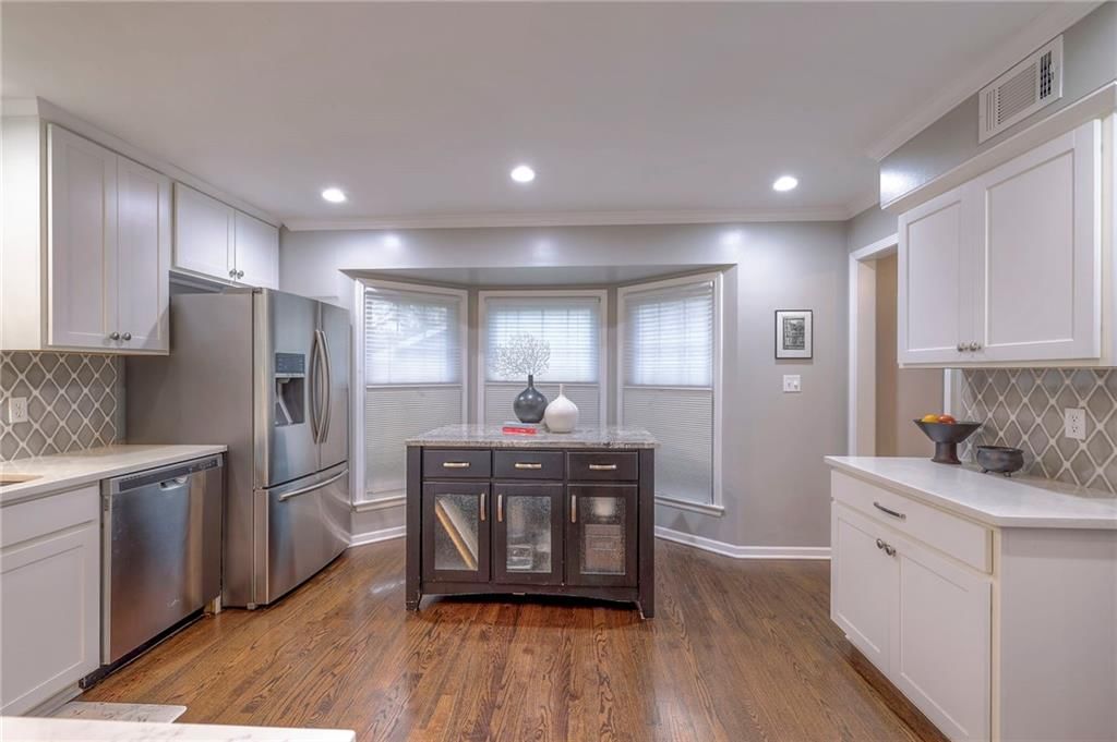 9708 W 105th Terrace — photo 15