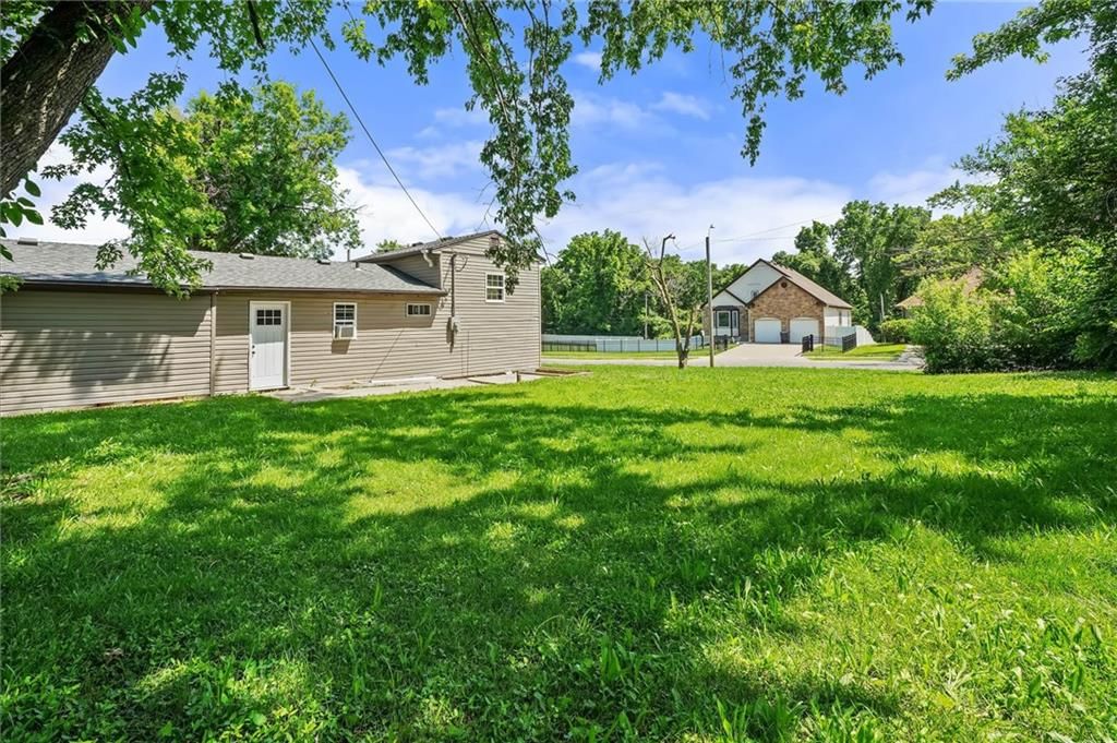5260 Cypress Avenue — photo 19