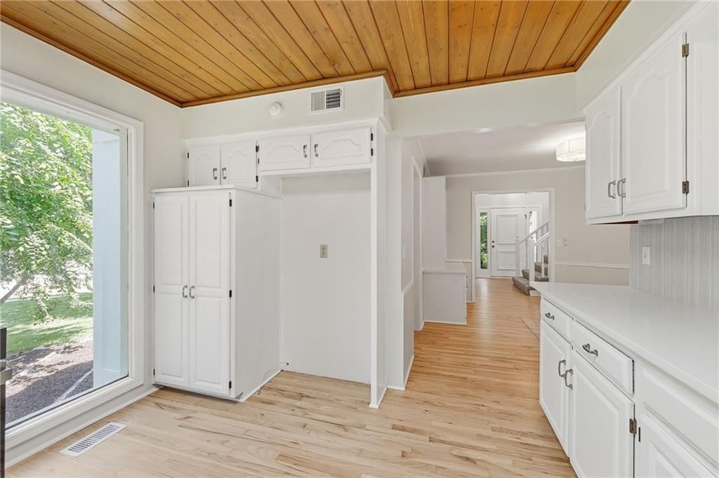 16720 Grandview Street — photo 22
