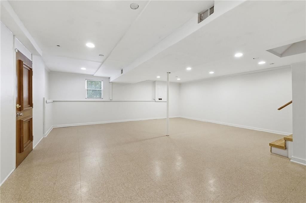 16720 Grandview Street — photo 54
