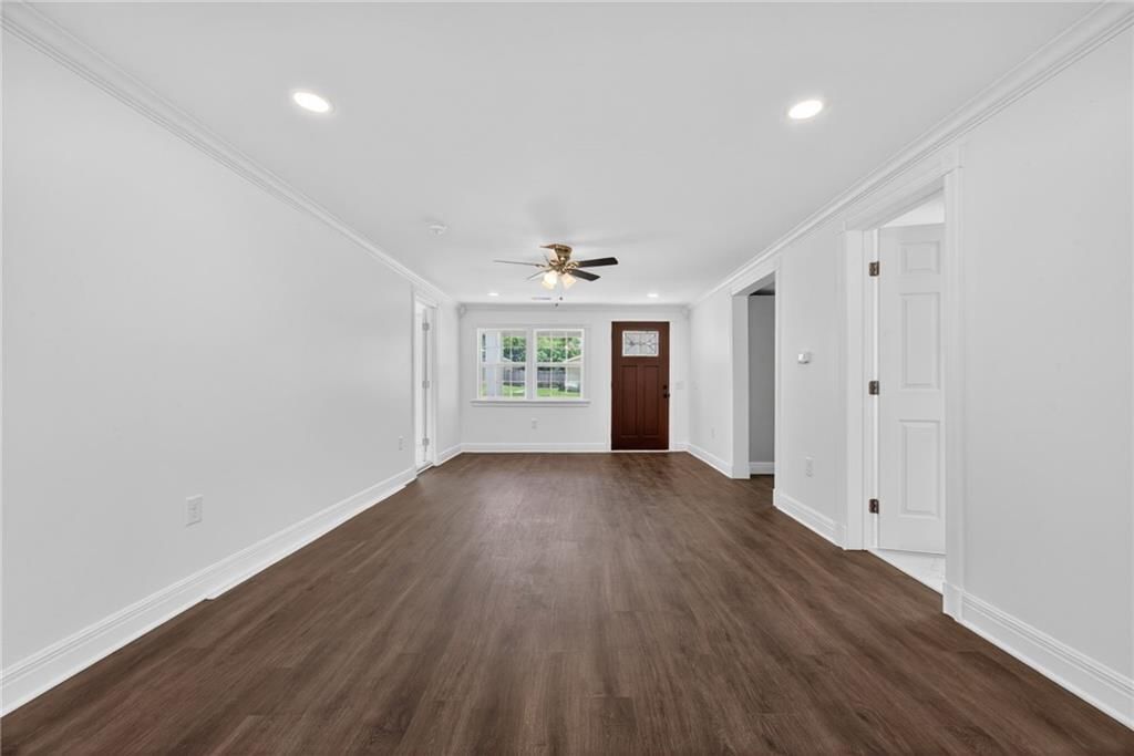 1711 E 1st Street — photo 3
