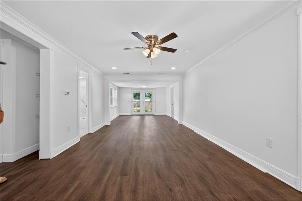 1711 E 1st Street — photo 5