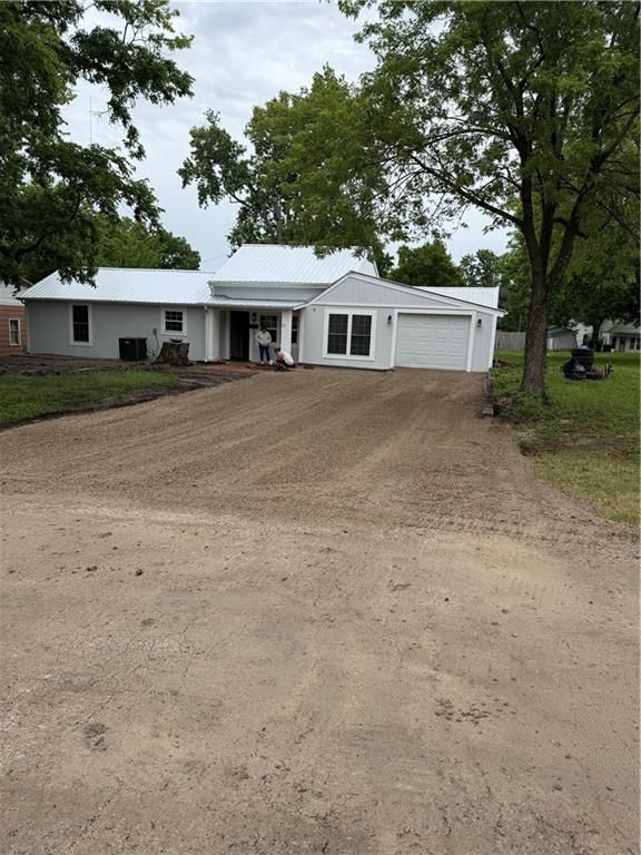 1711 E 1st Street — photo 28