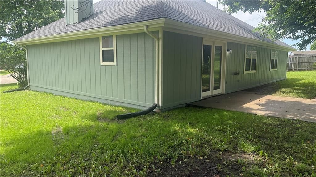 901 Coventry Court — photo 2