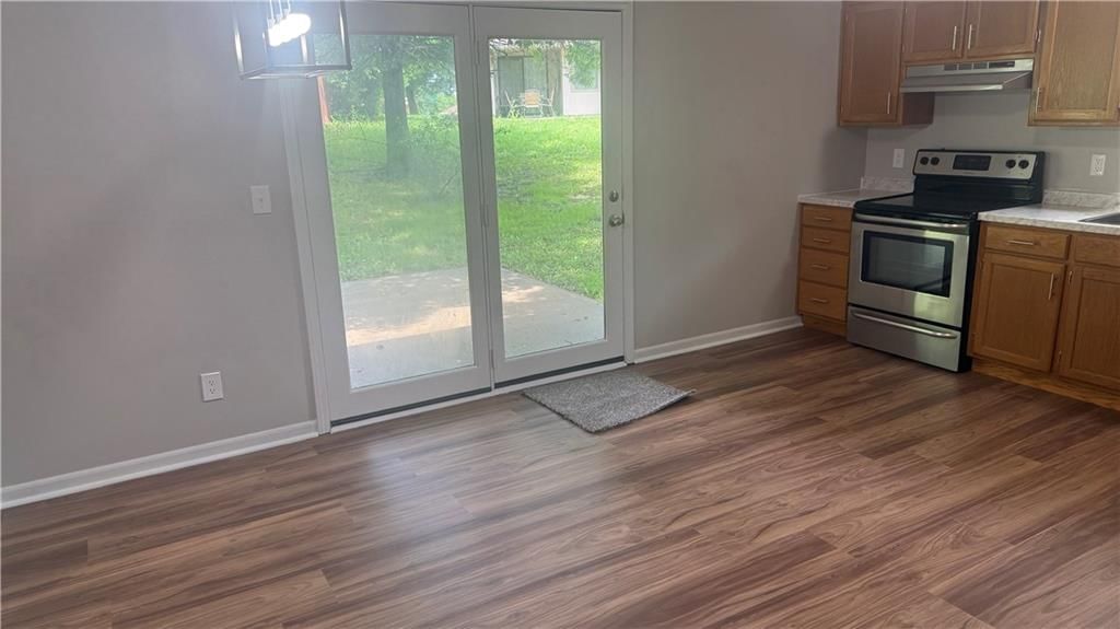 901 Coventry Court — photo 3