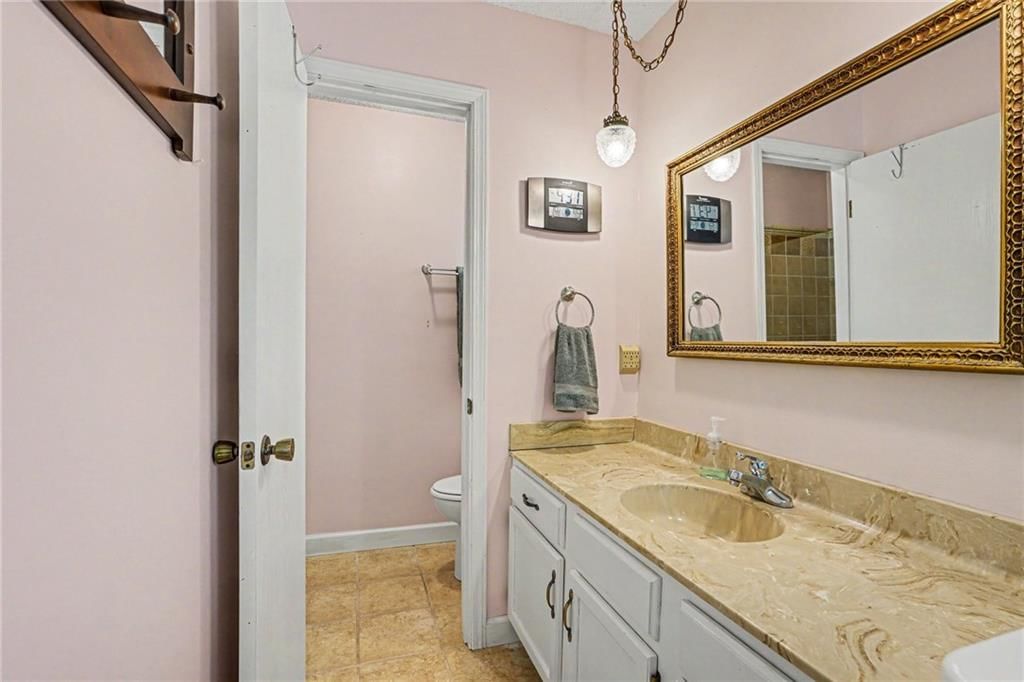 204 N Holder Road — photo 10