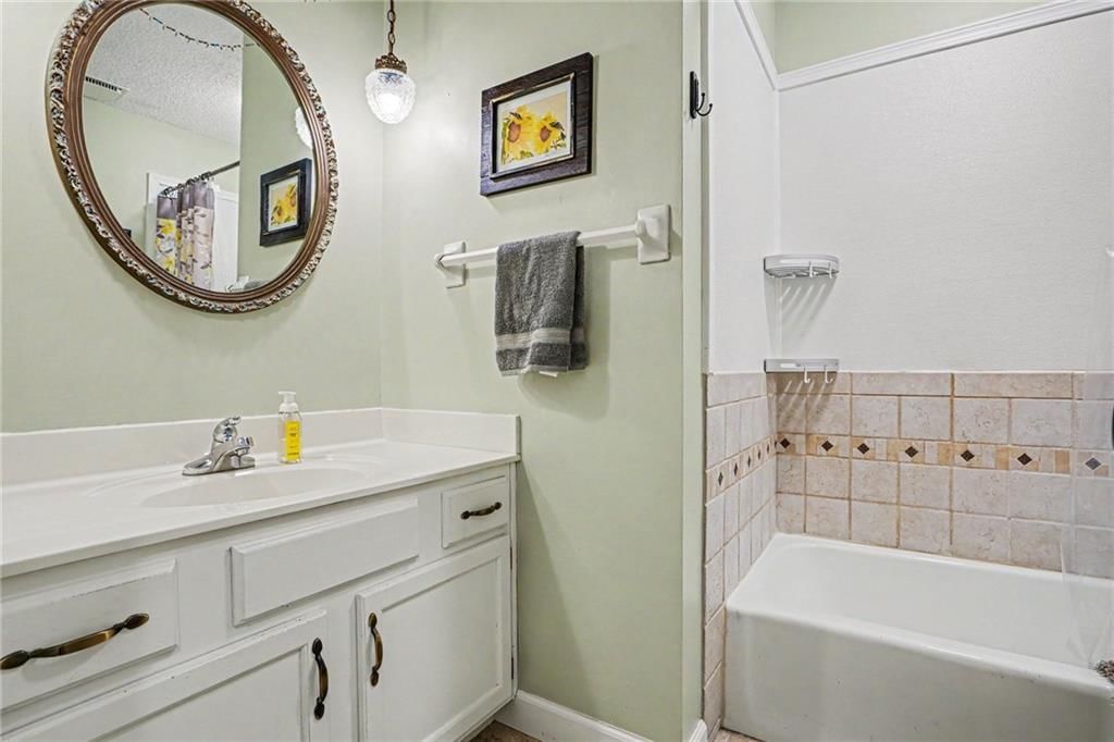 204 N Holder Road — photo 14