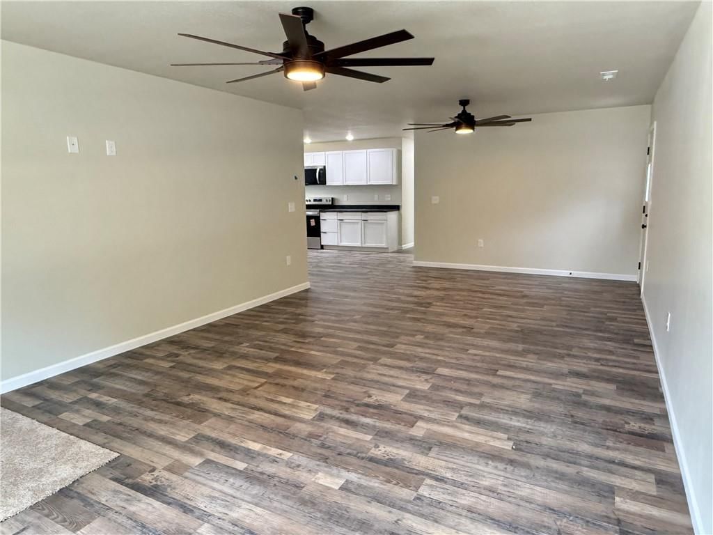 1215 S Maple Street — photo 7