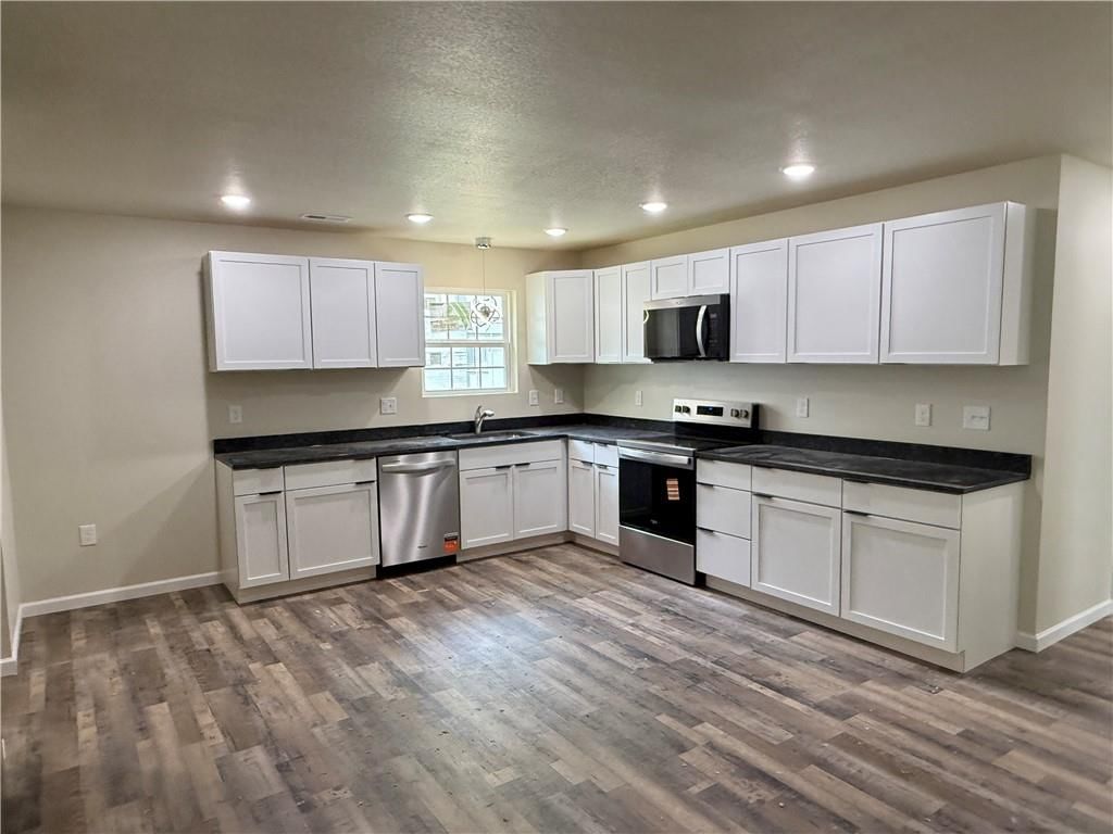 1215 S Maple Street — photo 10