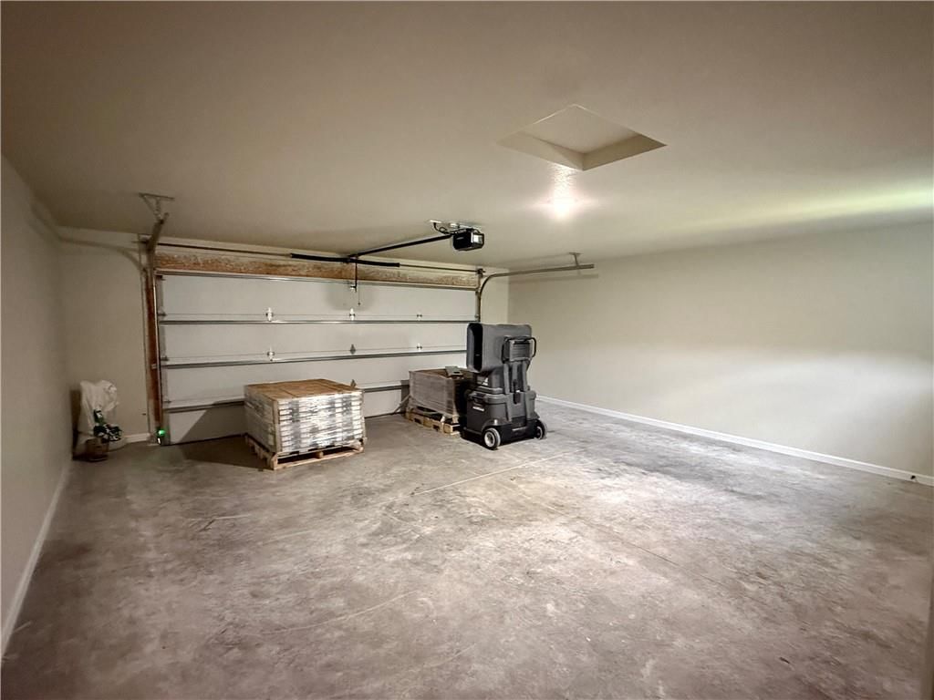 1215 S Maple Street — photo 31