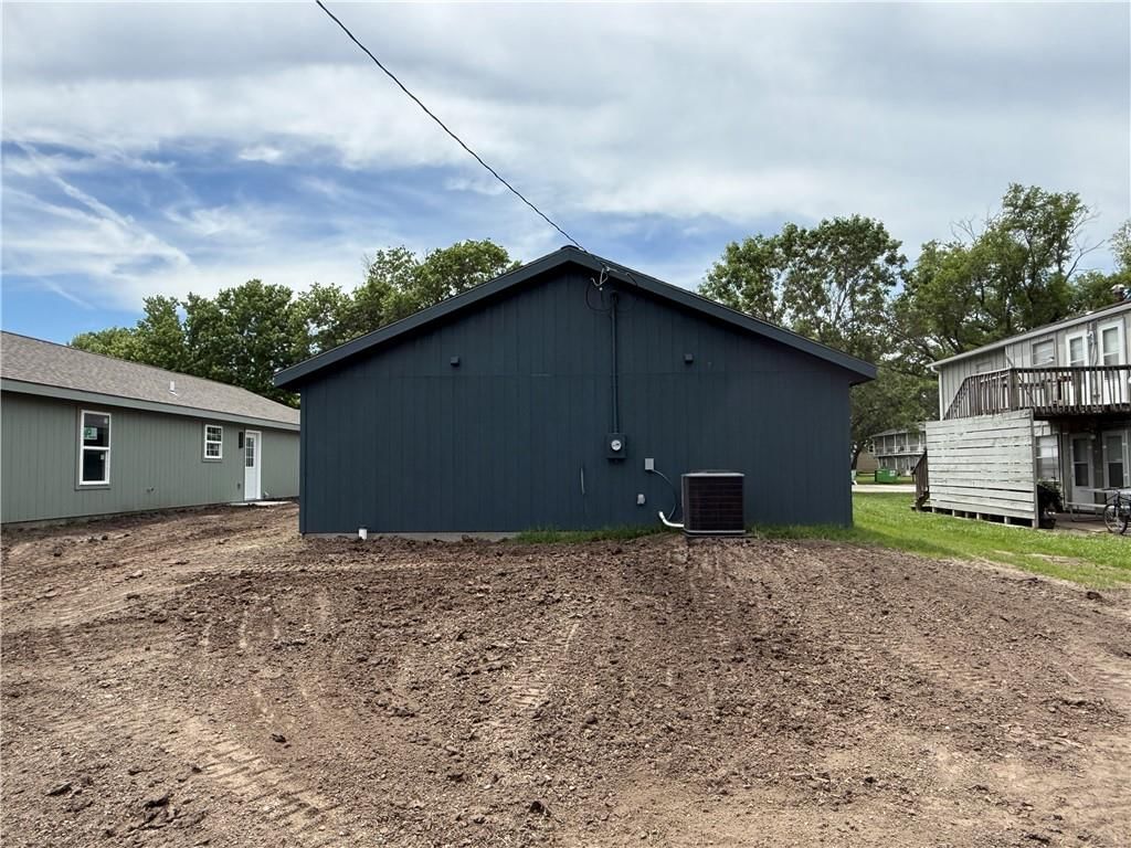 1215 S Maple Street — photo 35