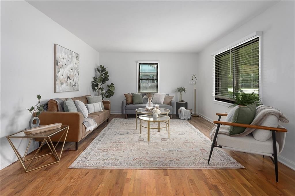 209 NE Maple Street — photo 3