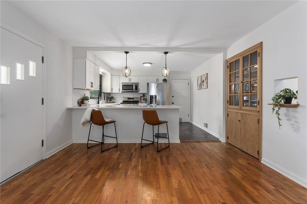 209 NE Maple Street — photo 5