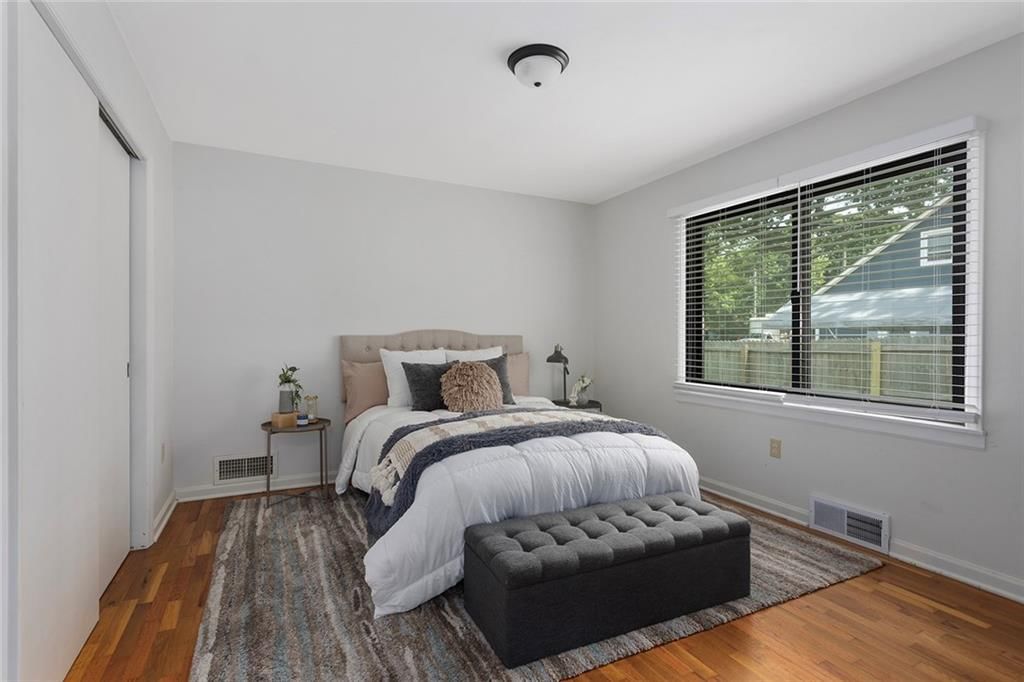 209 NE Maple Street — photo 11