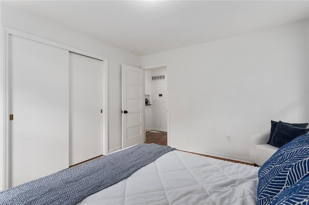 209 NE Maple Street — photo 14