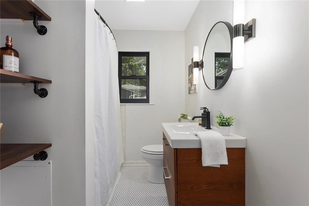 209 NE Maple Street — photo 15