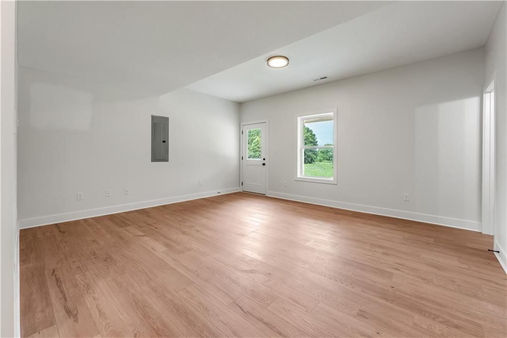 303 NE 51st Road — photo 37