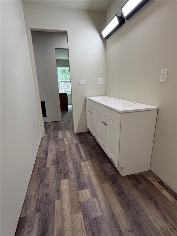 1221 S Maple Street — photo 12