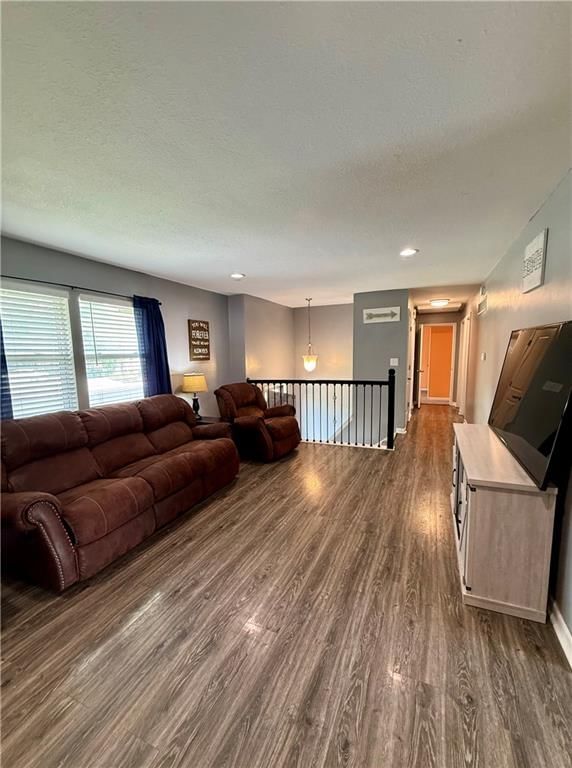 209 W Edgewood Drive — photo 8