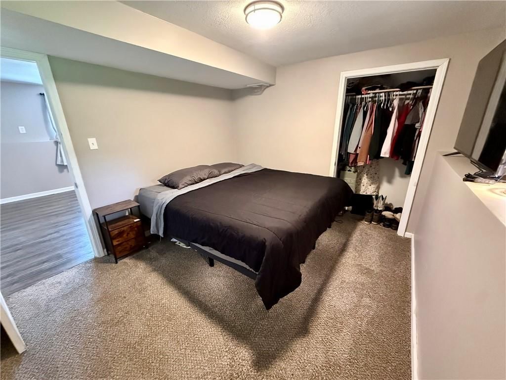 209 W Edgewood Drive — photo 22